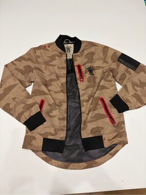 Born Fly Men's Tan Camo Lightweight Bomber Jacket with Red Zip Accents trendy